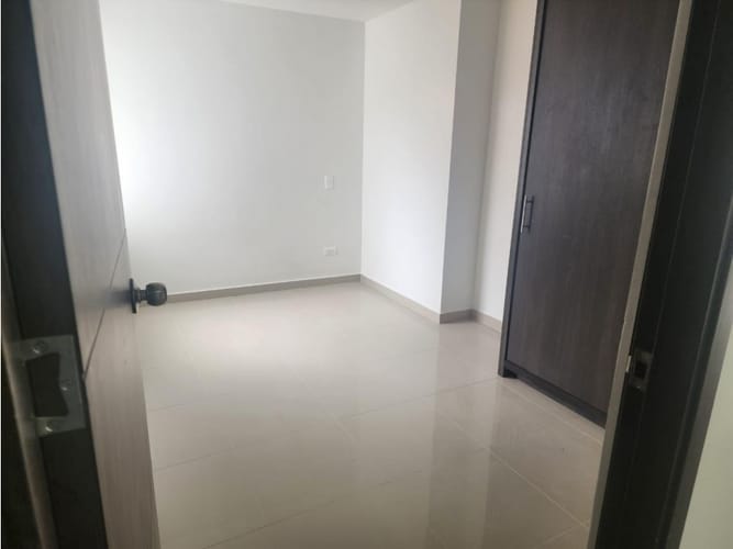 Apartamento de 3 alcobas en venta en Entre Amigos, Sabaneta, 119 m² · foto 2 de 8