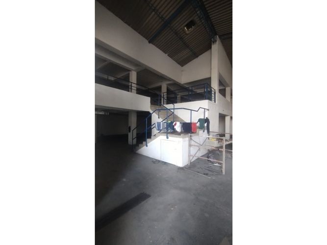 Bodega en arriendo en Los Olivos I, Barranquilla, 700 m² · foto 4 de 7