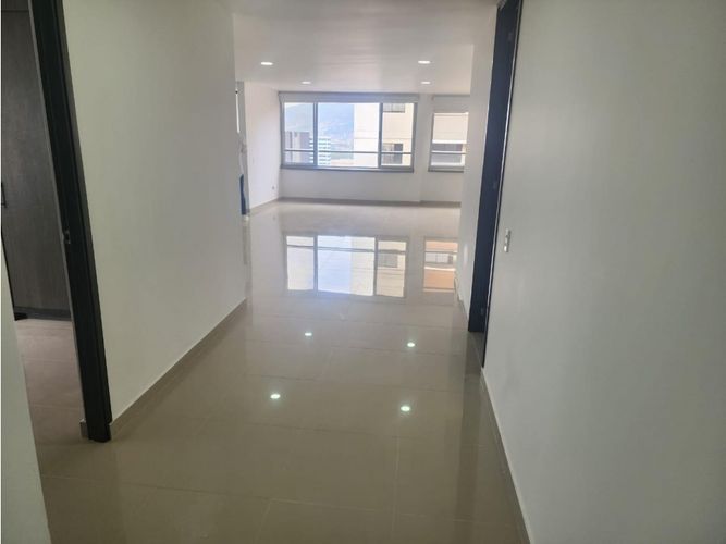 Apartamento de 3 alcobas en venta en Entre Amigos, Sabaneta, 119 m² · foto 6 de 8