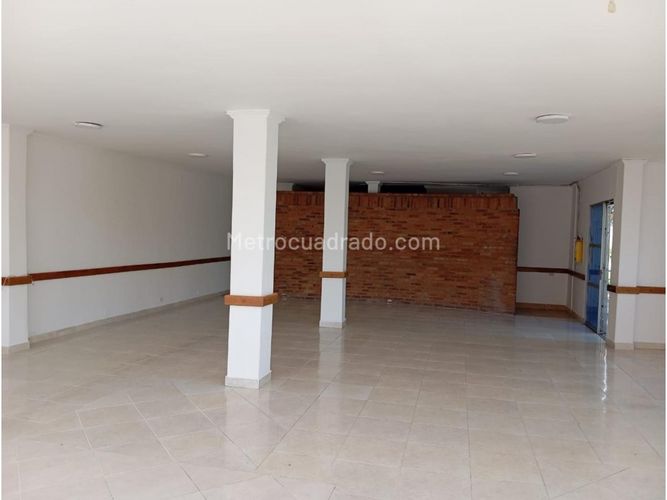 Local en arriendo en Cabañas, Bello, 140 m² · foto 2 de 7