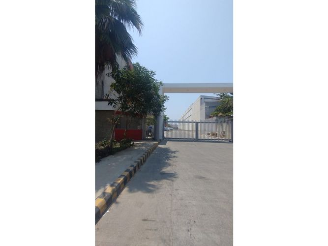 Bodega en arriendo en Ub. Altos De Parque, Barranquilla, 1000 m² · foto 2 de 9
