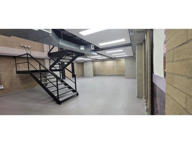 Oficina en arriendo en La Aguacatala, Medellín, 200 m² · foto 9 de 11