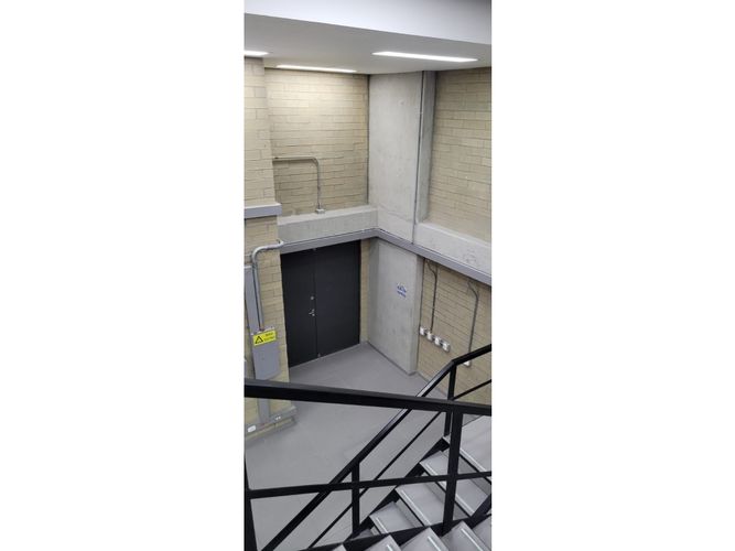 Oficina en arriendo en La Aguacatala, Medellín, 200 m² · foto 10 de 11