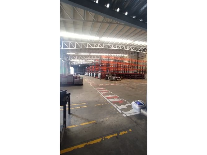 Bodega en arriendo en Ub. Altos De Parque, Barranquilla, 1000 m² · foto 6 de 9