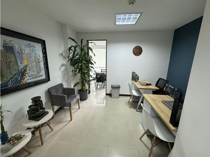 Oficina en arriendo en El Tesoro, Medellín, 32 m² · foto 6 de 6