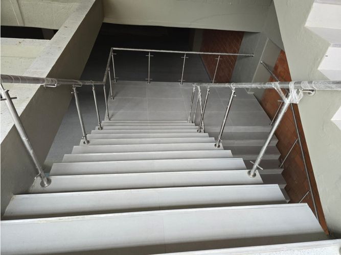 Bodega en arriendo en Perpetuo Socorro, Medellín, 2800 m² · foto 5 de 13