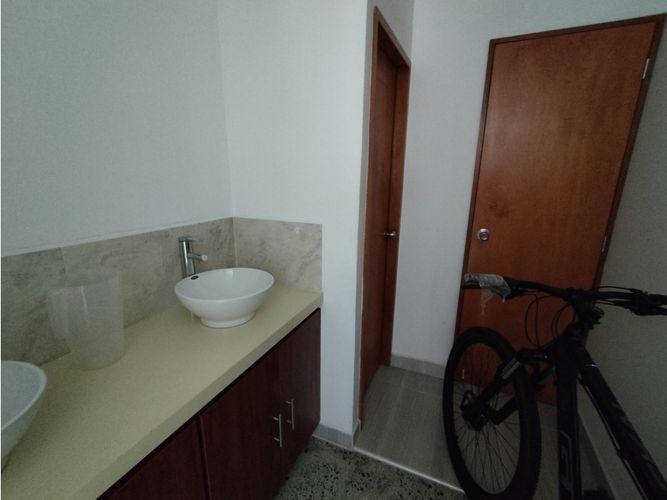 Local en arriendo en Santa María De Los Ángeles, Medellín, 487 m² · foto 7 de 24