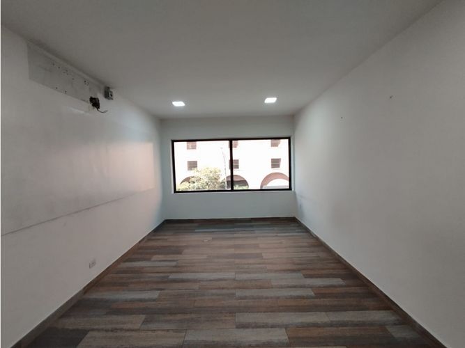 Local en arriendo en Carlos E Restrepo, Medellín, 345 m² · foto 5 de 9