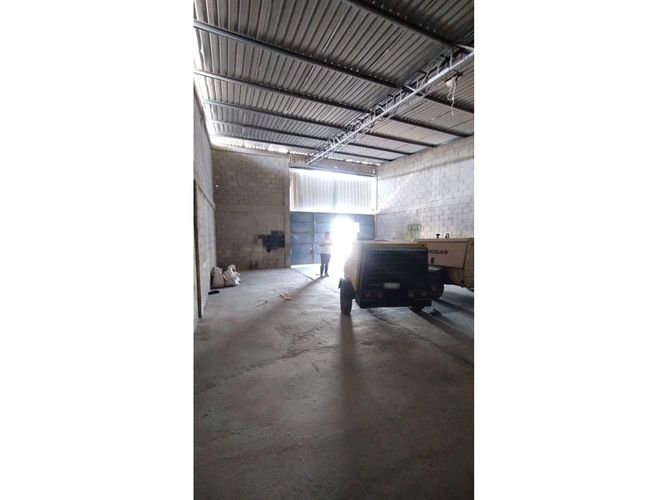 Bodega en arriendo en Los Angeles, Barranquilla, 150 m² · foto 4 de 7