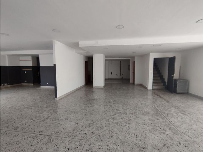 Local en arriendo en Santa María De Los Ángeles, Medellín, 487 m² · foto 18 de 24