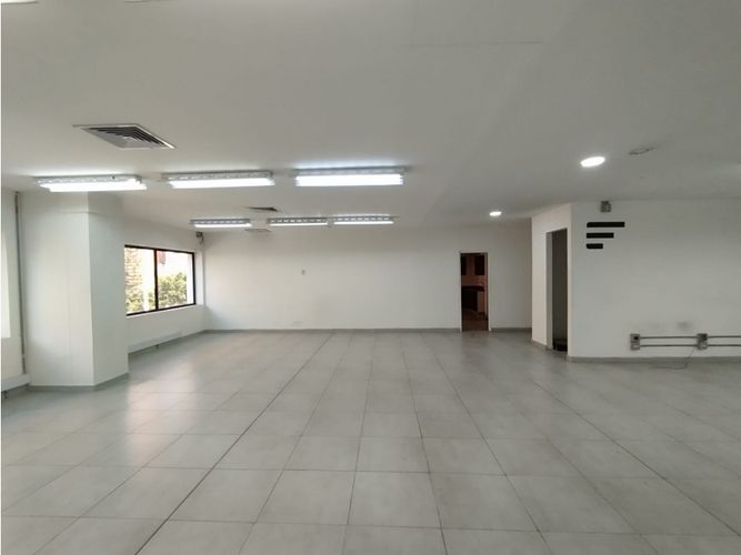 Local en arriendo en Carlos E Restrepo, Medellín, 345 m² · foto 7 de 9