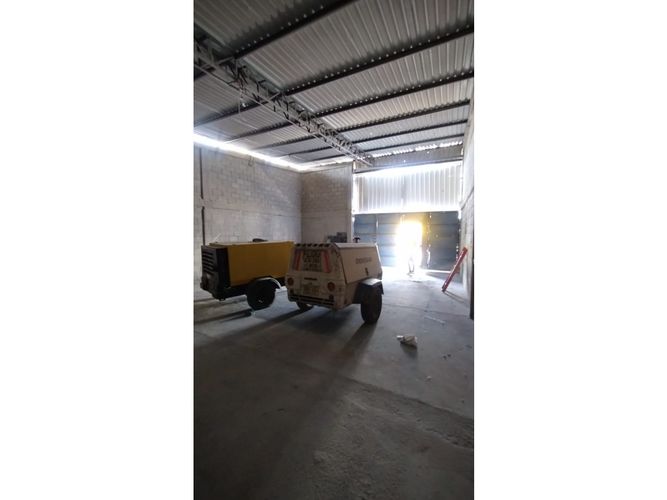 Bodega en arriendo en Los Angeles, Barranquilla, 150 m² · foto 6 de 7
