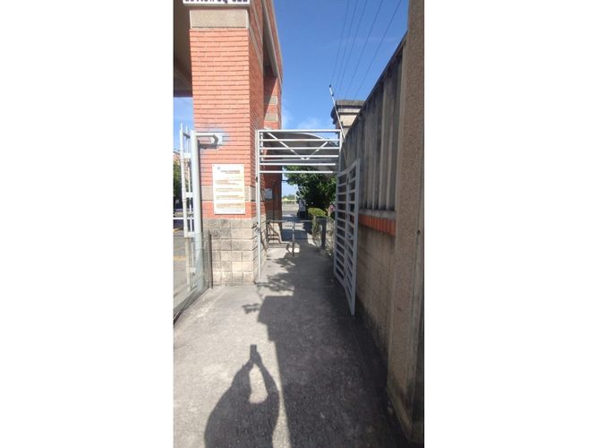 Bodega en arriendo en Villa San Pedro Iii, Barranquilla, 400 m² · foto 2 de 9