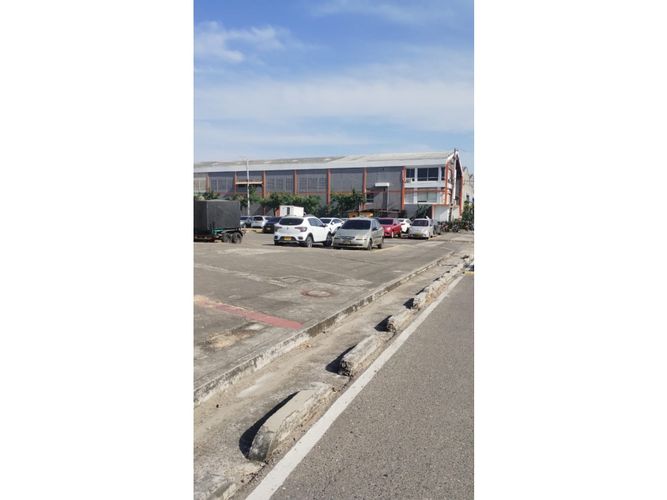 Bodega en arriendo en Villa San Pedro Iii, Barranquilla, 400 m² · foto 4 de 9