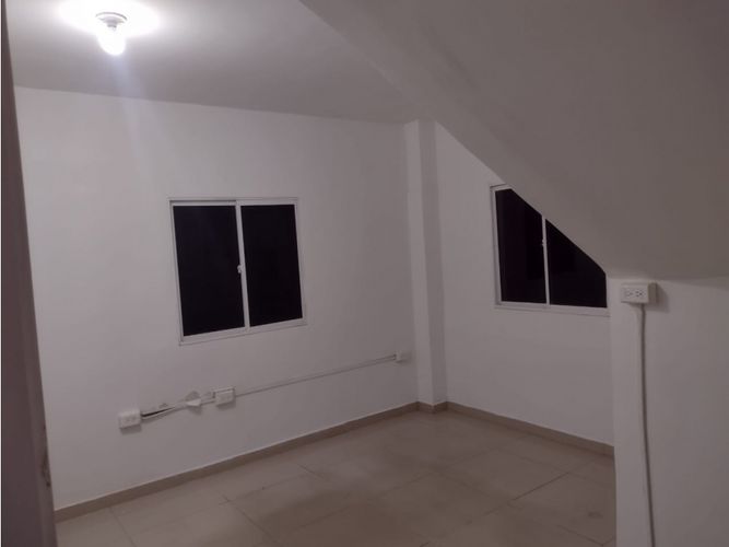 Bodega en arriendo en La Concepcion, Barranquilla, 1787 m² · foto 4 de 6