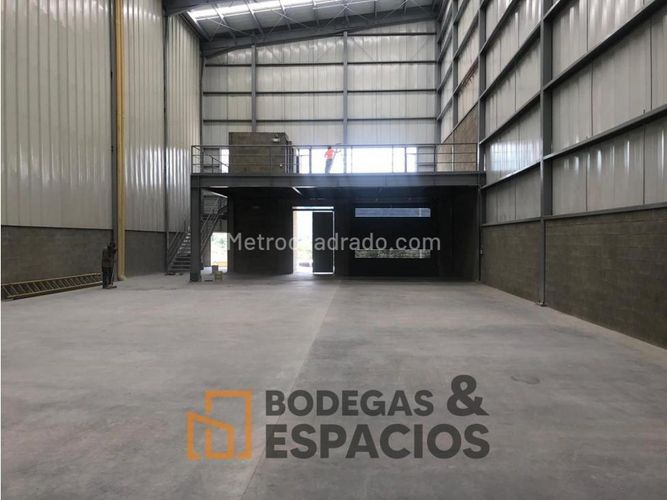 Bodega en arriendo en Actividad Multiple, Copacabana, 550 m² · foto 6 de 6