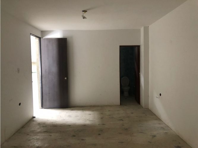 Bodega en arriendo en La Pradera, Barranquilla, 450 m² · foto 2 de 7