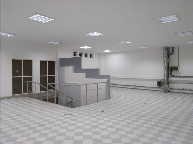 Bodega en arriendo en Colon, Medellín, 620 m² · foto 7 de 10
