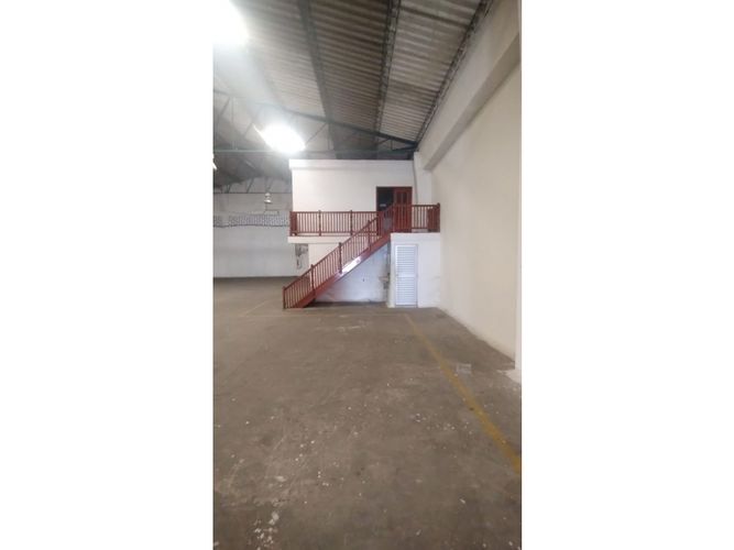 Bodega en arriendo en La Concepcion, Barranquilla, 954 m² · foto 2 de 6