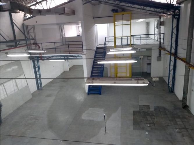 Bodega en arriendo en Colon, Medellín, 620 m² · foto 9 de 10