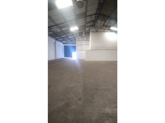 Bodega en arriendo en La Concepcion, Barranquilla, 954 m² · foto 5 de 6