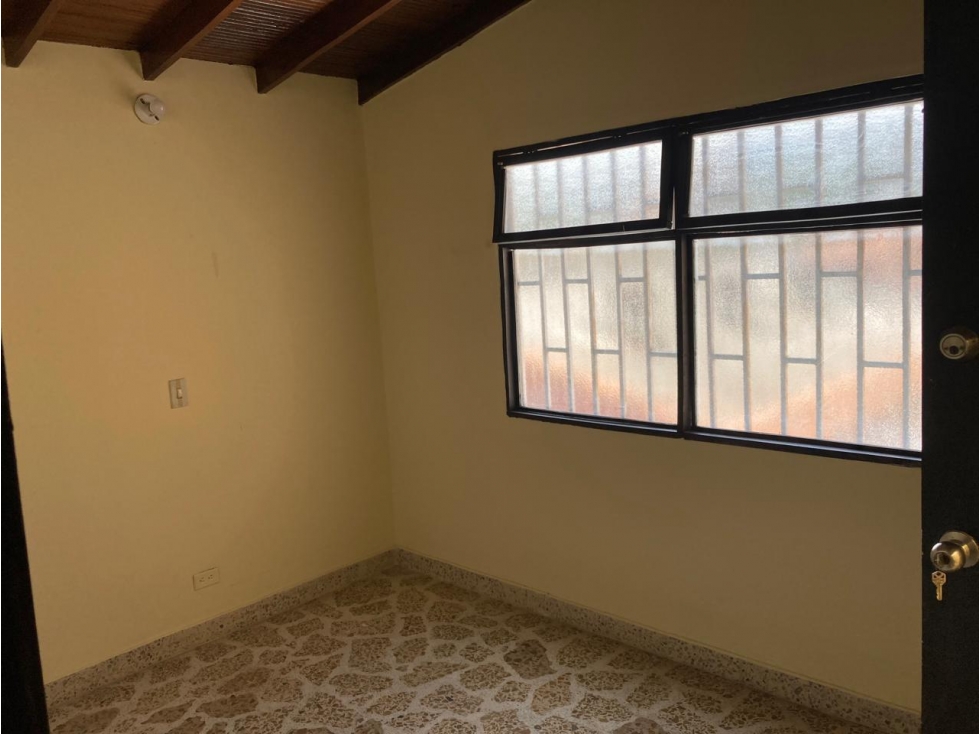 Commercial Space in Calasanz (160 m²) for Sale - 3