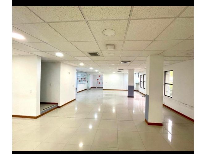 Local en arriendo en El Poblado, Medellín, 294 m² · foto 5 de 5