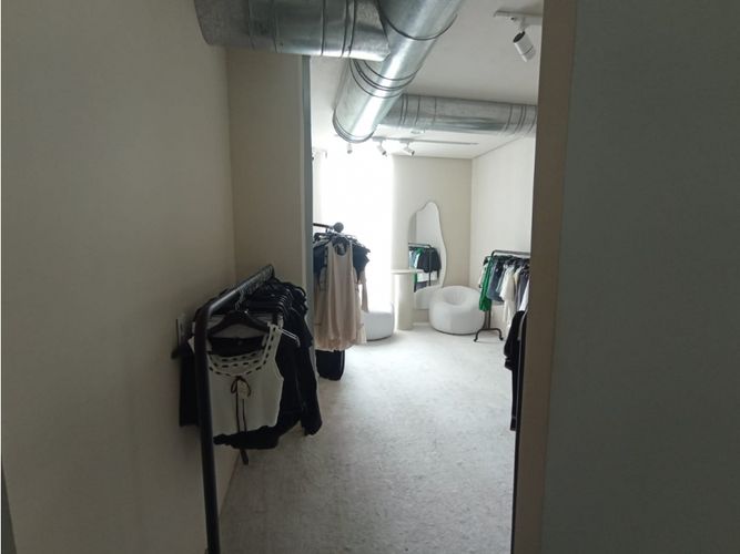 Oficina en arriendo en Las Lomas, Medellín, 70 m² · foto 7 de 10