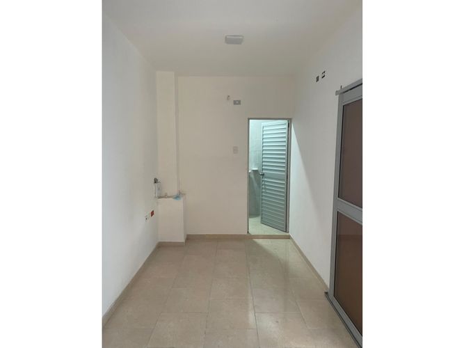 Bodega en arriendo en Chiquinquira, Barranquilla, 400 m² · foto 5 de 8