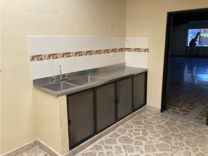 Local en venta en Estadio, Medellín, 160 m² · foto 13 de 16