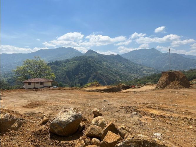 Bodega en venta en La Maria, Copacabana, 1260 m² · foto 5 de 13