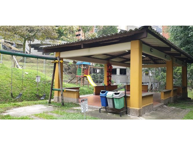 Apartamento de 2 alcobas en arriendo en Loma Del Indio, Medellín, 65 m² · foto 7 de 13