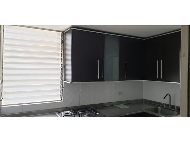 Apartamento de 2 alcobas en arriendo en Loma Del Indio, Medellín, 65 m² · foto 9 de 13