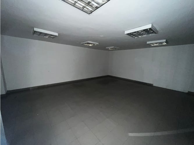 Local en arriendo en San Diego, Medellín, 410 m² · foto 2 de 10