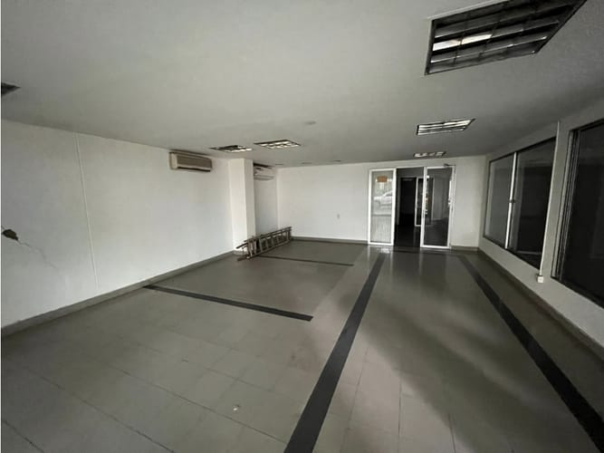 Local en arriendo en San Diego, Medellín, 410 m² · foto 3 de 10