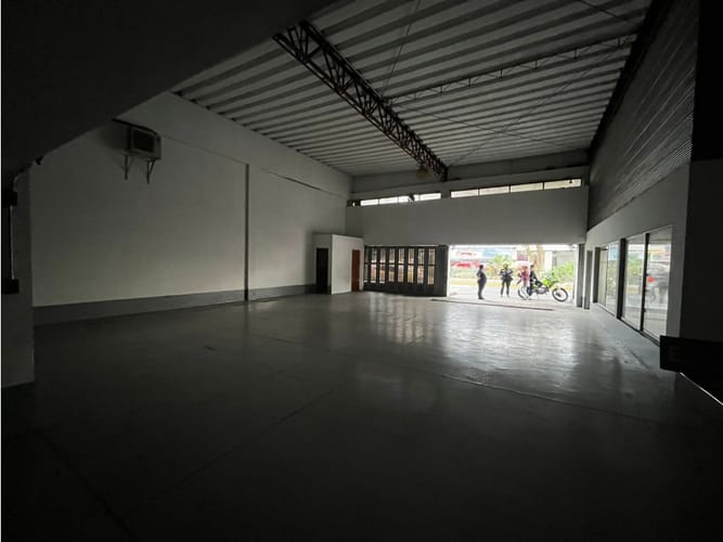 Local en arriendo en San Diego, Medellín, 410 m² · foto 5 de 10
