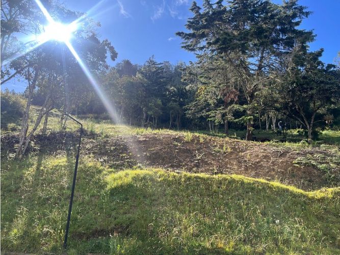Lote en venta en Don Diego, El Retiro, 2439 m² · foto 2 de 9
