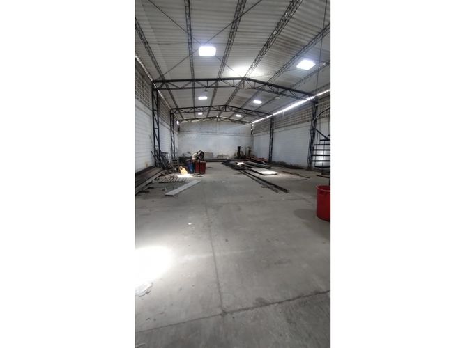 Bodega en arriendo en Carrizal, Barranquilla, 400 m² · foto 2 de 5