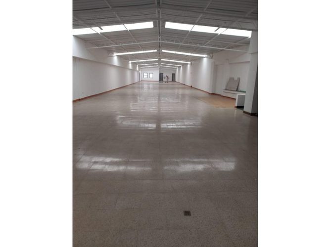 Local en arriendo en La Candelaria, Medellín, 620 m² · foto 6 de 21