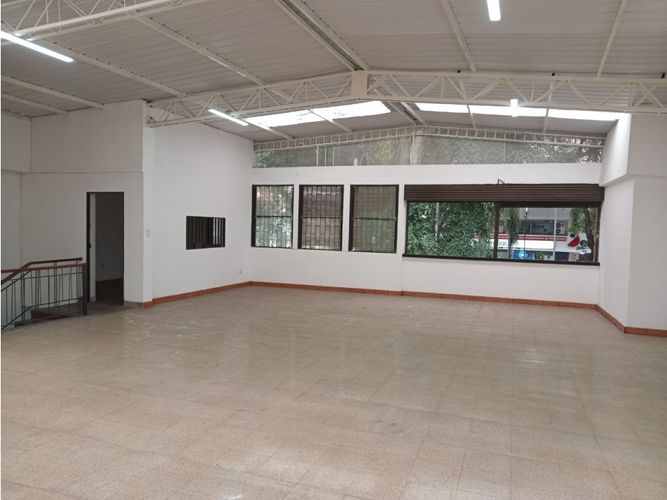 Local en arriendo en La Candelaria, Medellín, 620 m² · foto 10 de 21