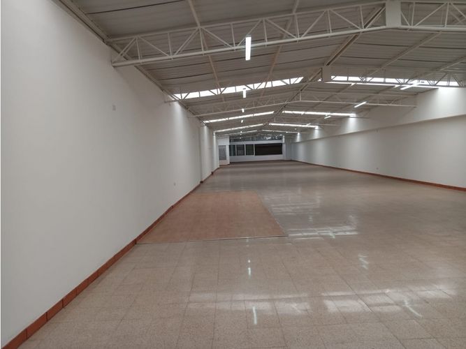 Local en arriendo en La Candelaria, Medellín, 620 m² · foto 15 de 21