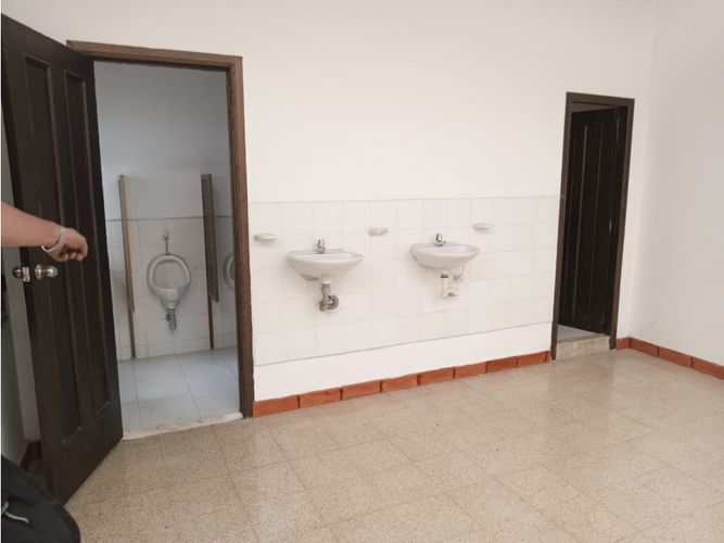 Local en arriendo en La Candelaria, Medellín, 620 m² · foto 18 de 21