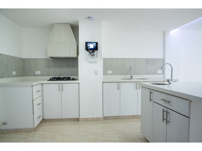 Apartamento de 3 alcobas en venta en Belén Miravalle, Medellín, 117 m² · foto 6 de 22
