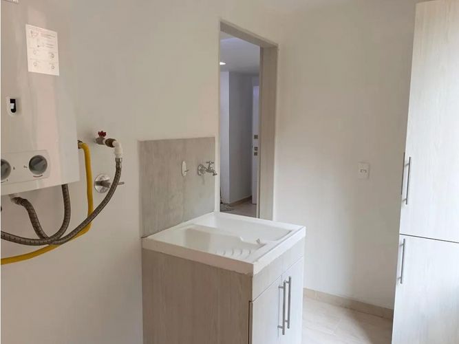 Apartamento de 3 alcobas en venta en Belén Miravalle, Medellín, 117 m² · foto 7 de 22