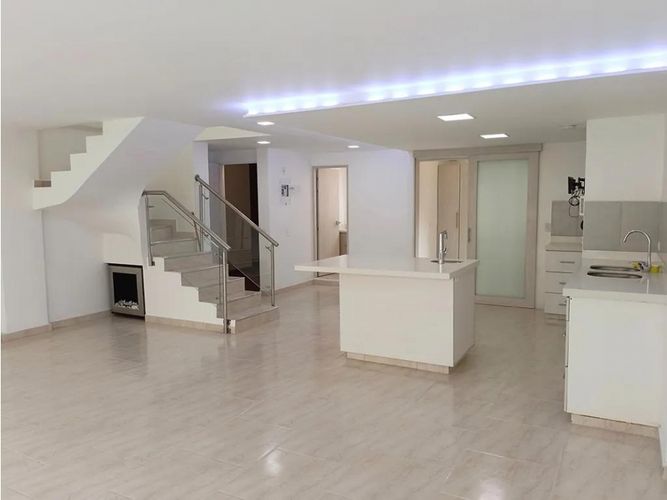 Apartamento de 3 alcobas en venta en Belén Miravalle, Medellín, 117 m² · foto 9 de 22