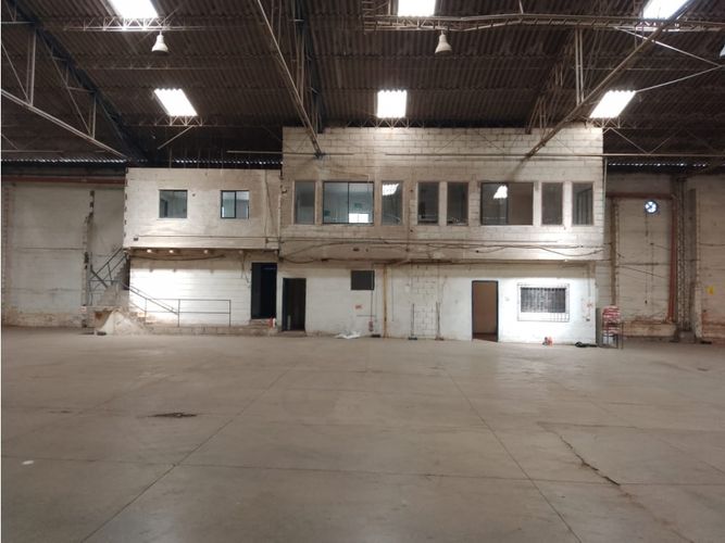 Bodega en venta en Jardines Montesacro, Itagüí, 2500 m² · foto 5 de 14