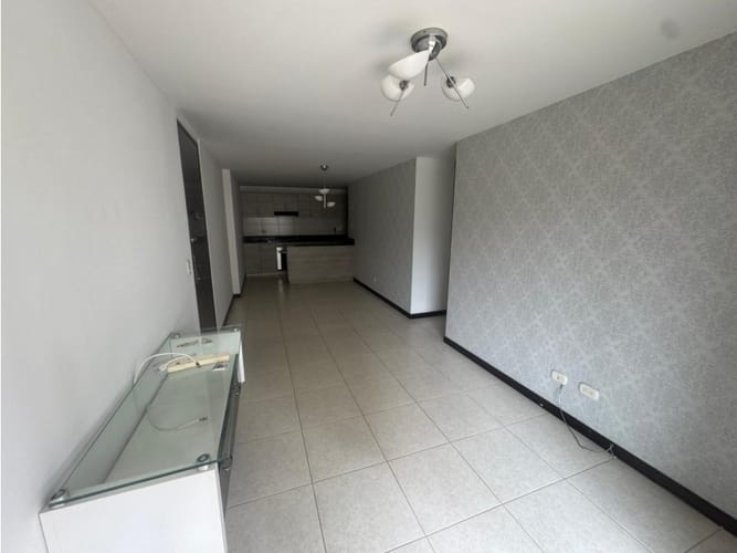 Apartamento de 3 alcobas en venta en Ub Cortijo De San Jose, Sabaneta, 74 m² · foto 2 de 18