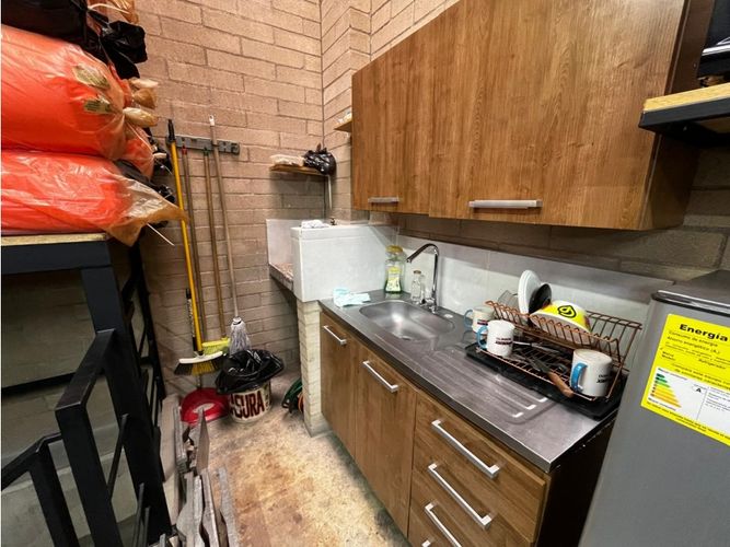 Bodega en venta en Cristo Rey, Medellín, 322 m² · foto 4 de 11