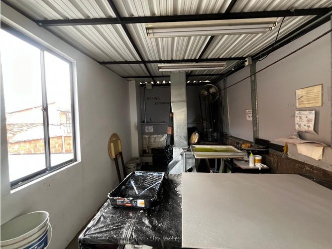 Bodega en venta en Cristo Rey, Medellín, 322 m² · foto 5 de 11