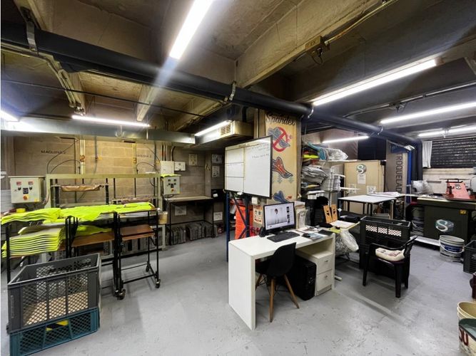 Bodega en venta en Cristo Rey, Medellín, 322 m² · foto 7 de 11
